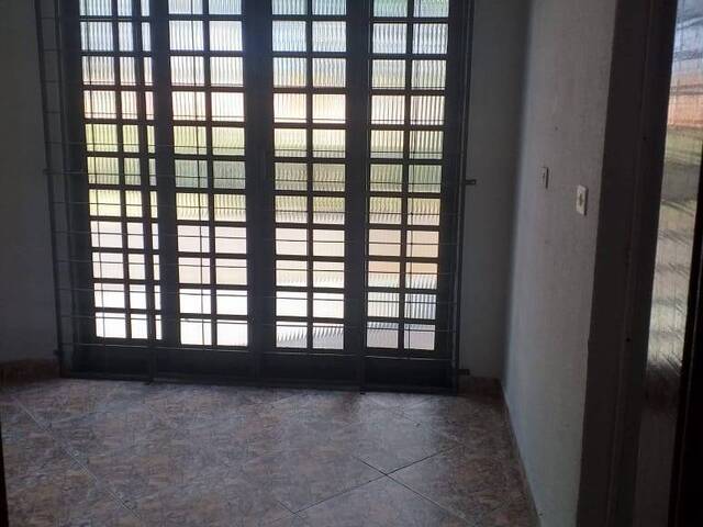 #2984 - Casa para Locação em Arapongas - PR - 3