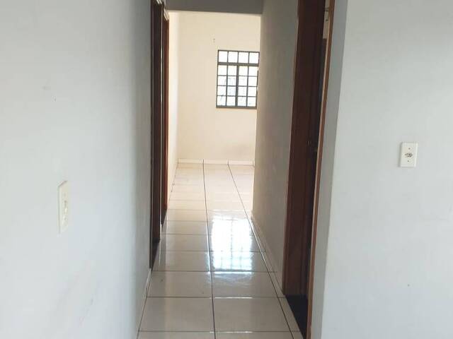 #3061 - Casa para Locação em Arapongas - PR - 2