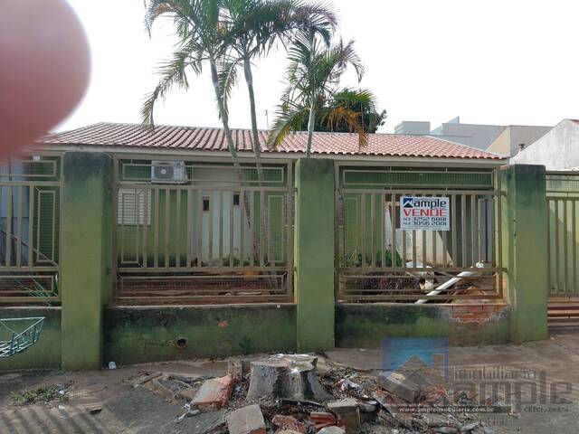 #3569 - Casa para Venda em Arapongas - PR - 2