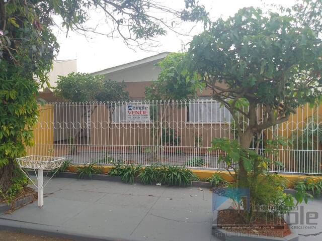 #3675 - Casa para Venda em Arapongas - PR - 2
