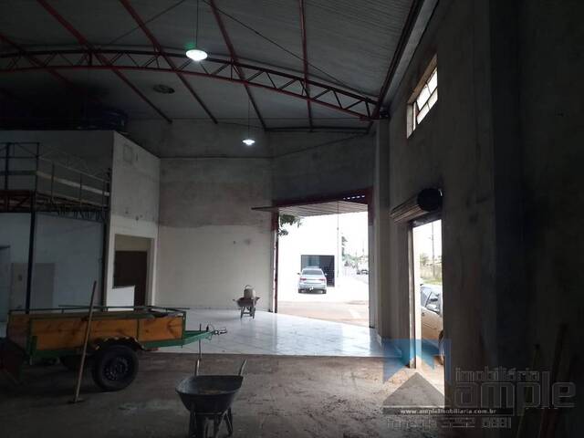 #3735 - Barracão para Locação em Arapongas - PR - 2
