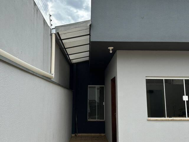 #3854 - Casa para Venda em Arapongas - PR - 2