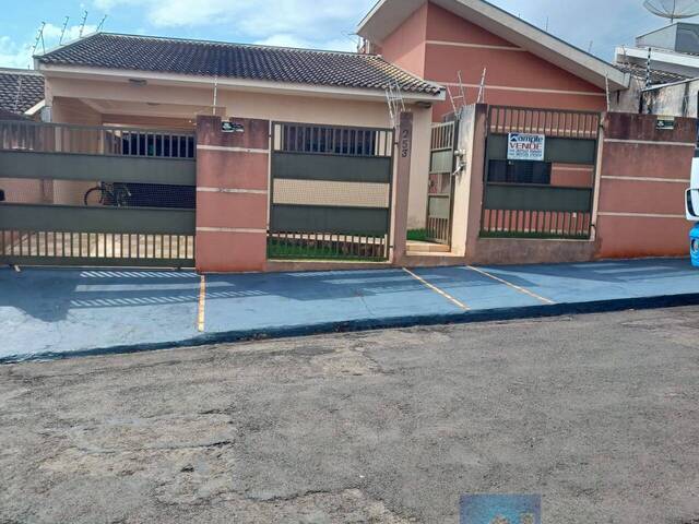 #3753 - Casa para Venda em Arapongas - PR