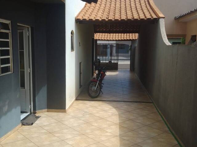 #3929 - Casa para Venda em Arapongas - PR - 2