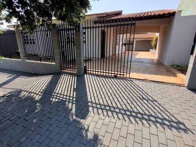 #3937 - Casa para Venda em Arapongas - PR