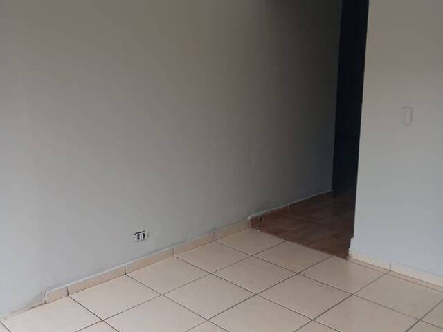 #4023 - Casa para Locação em Arapongas - PR - 2