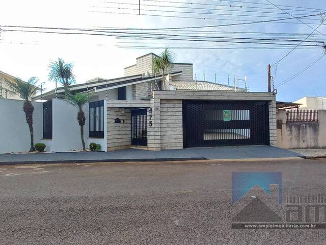 #4007 - Casa para Venda em Arapongas - PR - 1