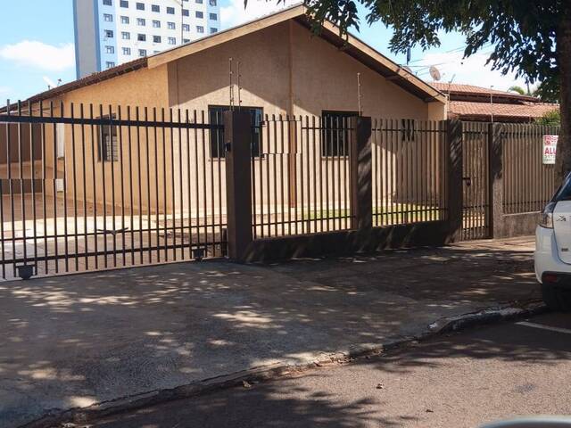 #4035 - Casa para Locação em Arapongas - PR - 1