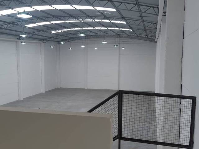#4056 - Barracão para Locação em Arapongas - PR - 3