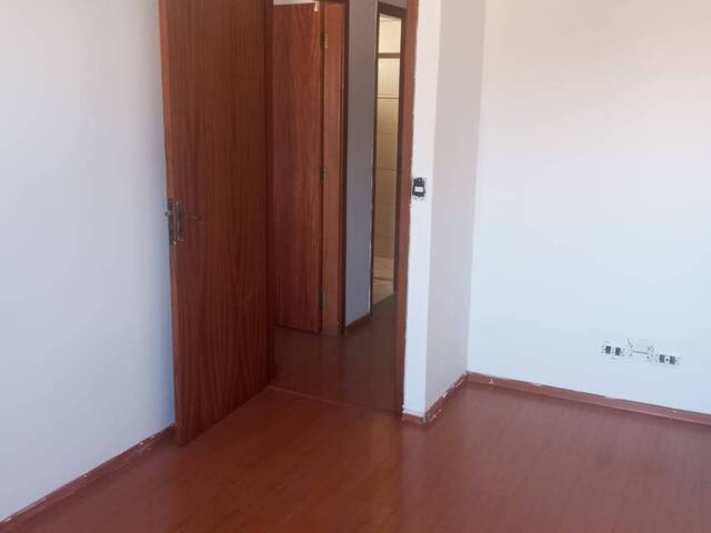 #4071 - Casa para Locação em Arapongas - PR - 3