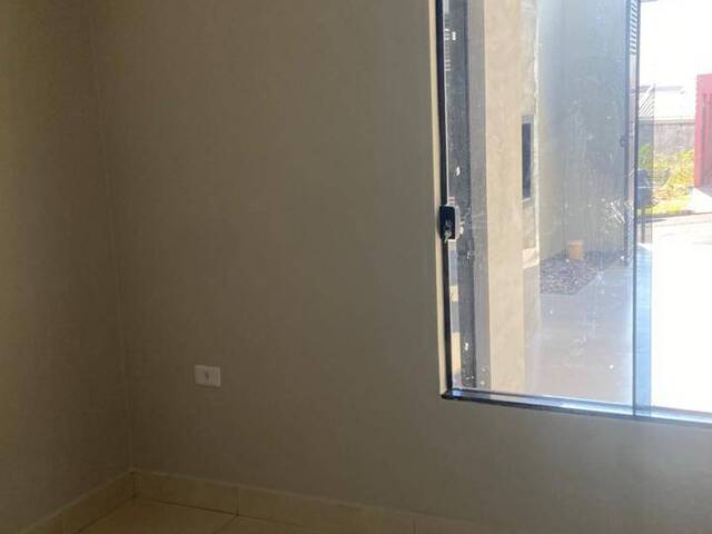 #4084 - Casa para Venda em Arapongas - PR - 3