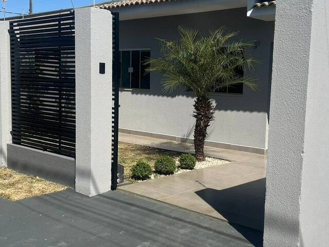 #4088 - Casa para Venda em Arapongas - PR - 2