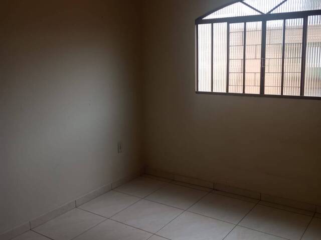 #4119 - Casa para Locação em Arapongas - PR - 2