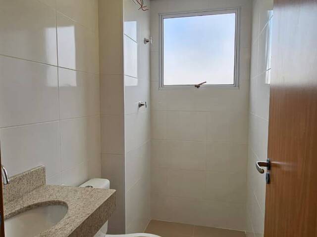 #4122 - Apartamento para Venda em Arapongas - PR - 2