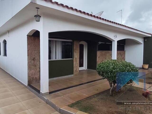#4180 - Casa para Locação em Arapongas - PR