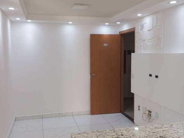 #4203 - Apartamento para Locação em Arapongas - PR - 1