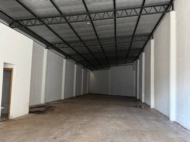 #4209 - Barracão para Locação em Arapongas - PR - 2