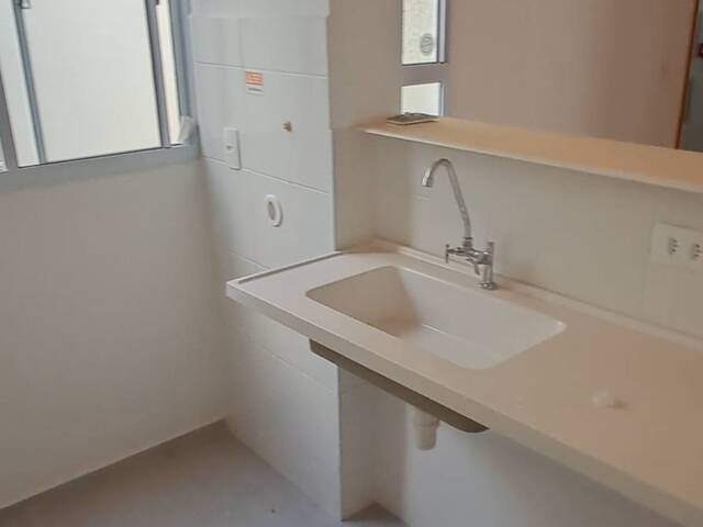 Apartamento para Locação em Arapongas - 2