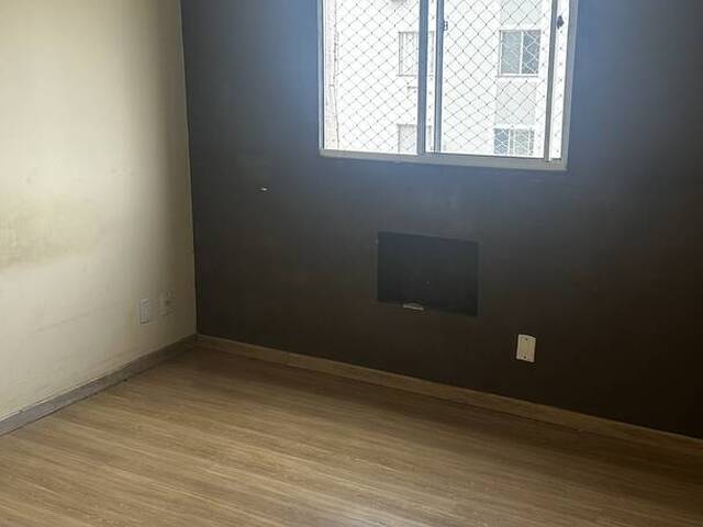 #4300 - Apartamento para Venda em Arapongas - PR - 2