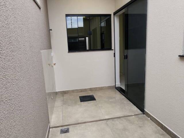 #4311 - Casa para Venda em Arapongas - PR - 2