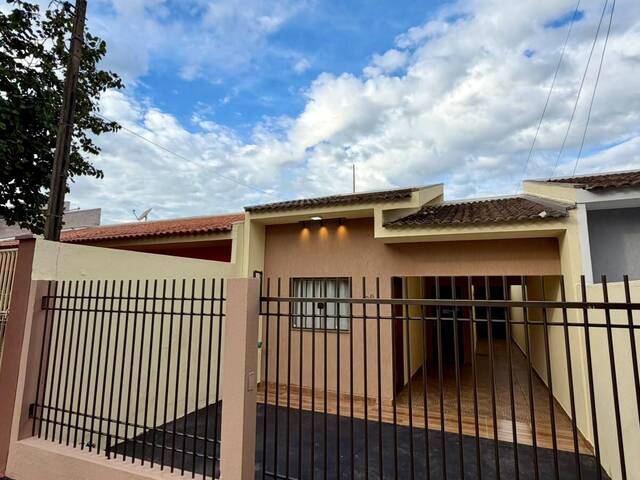 #4339 - Casa para Venda em Arapongas - PR - 1