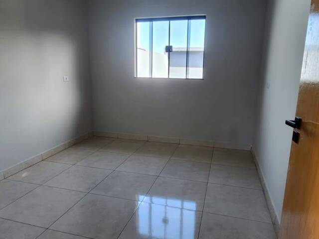 #4350 - Casa para Venda em Arapongas - PR - 2