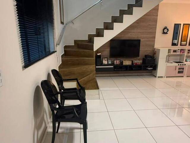 #4366 - Sobrado para Venda em Apucarana - PR - 3
