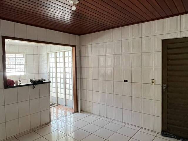 #4373 - Casa para Venda em Arapongas - PR - 2