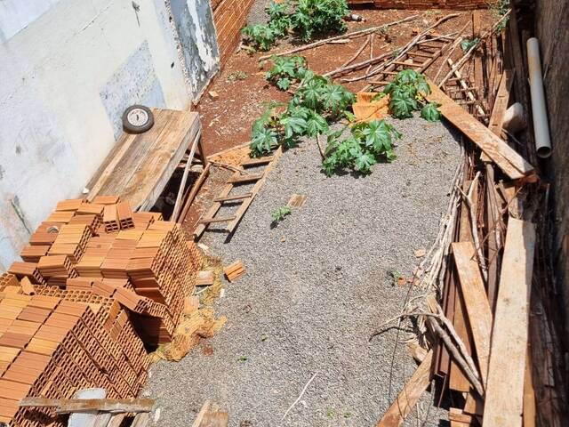 #4379 - Casa para Venda em Arapongas - PR - 3