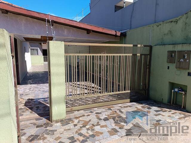 #4388 - Casa para Locação em Arapongas - PR - 2